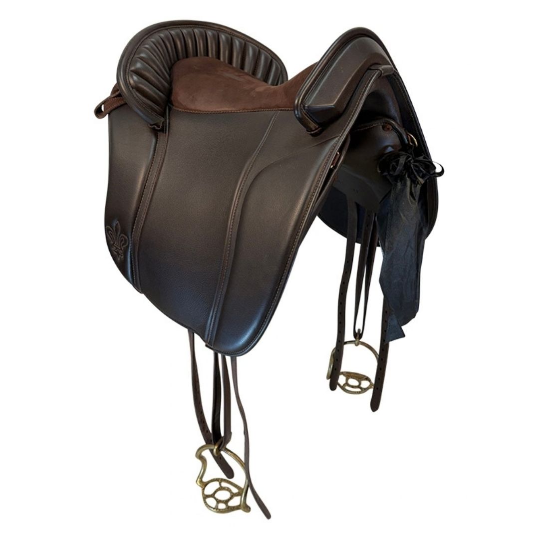 Genuine Leather English Saddle – Leather Seat,Tree & Brass Hardware