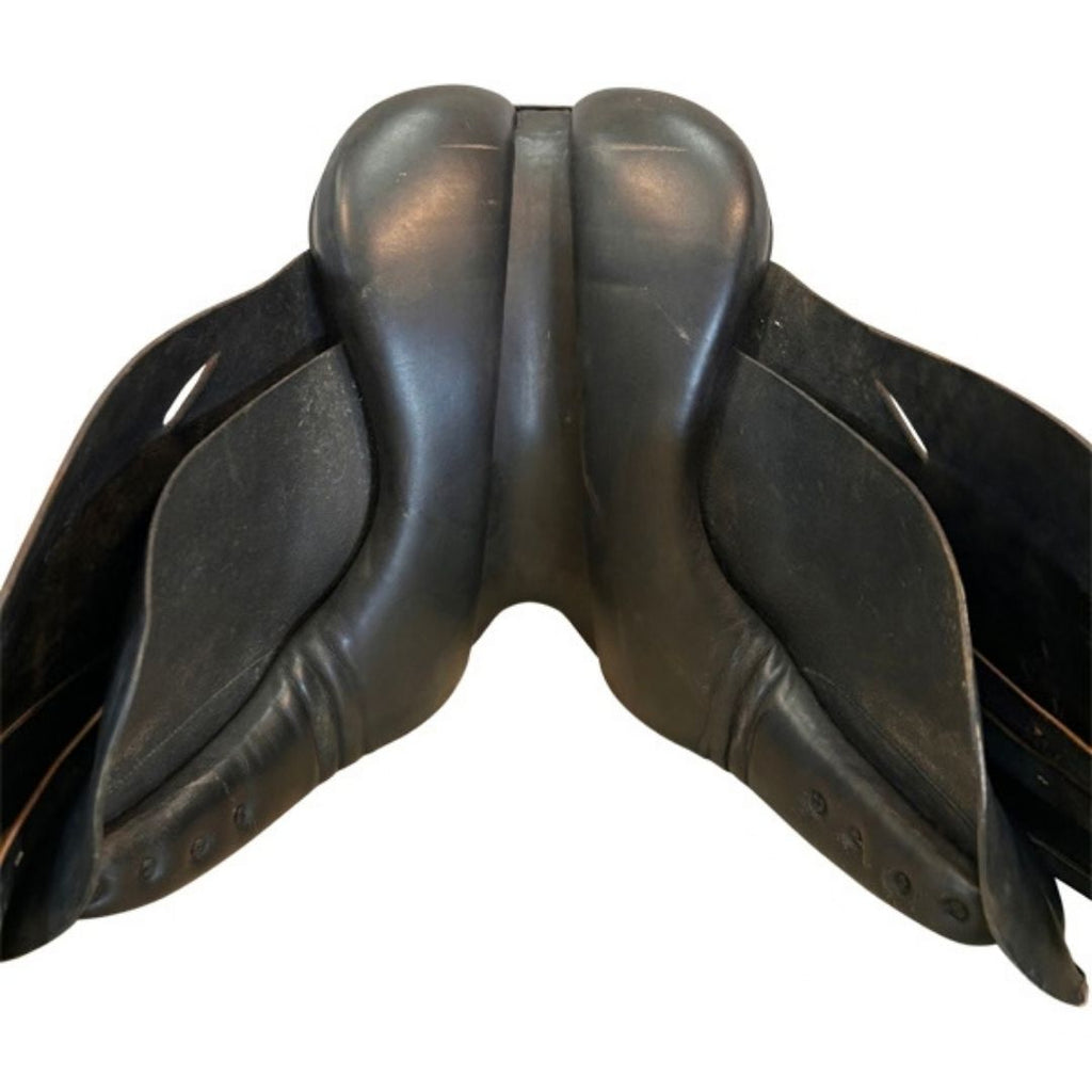 Genuine Leather Dressage Saddle – Traditional English Design with Brass Hardware