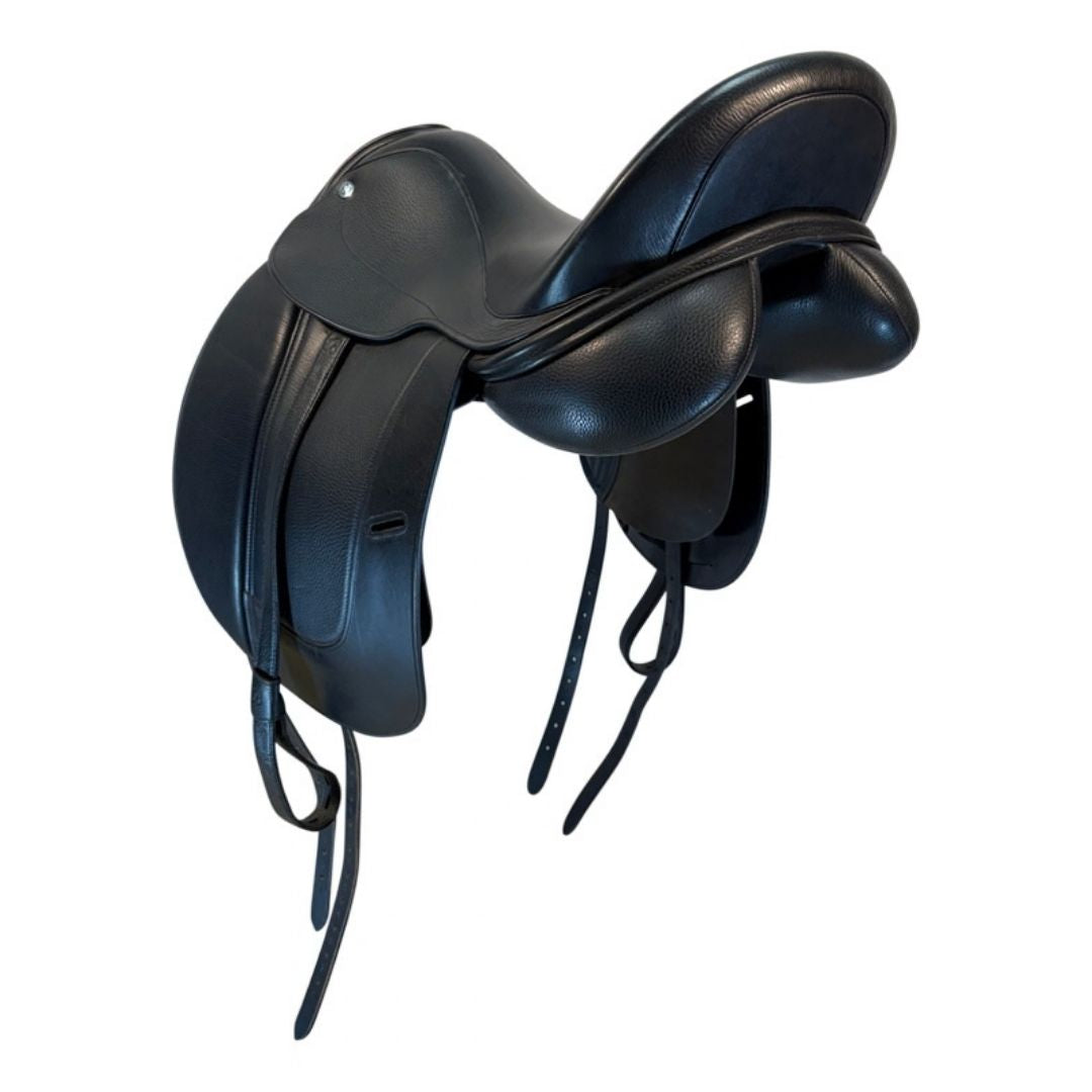 Genuine Leather Dressage Saddle – Medium Wood Tree & English Billet System
