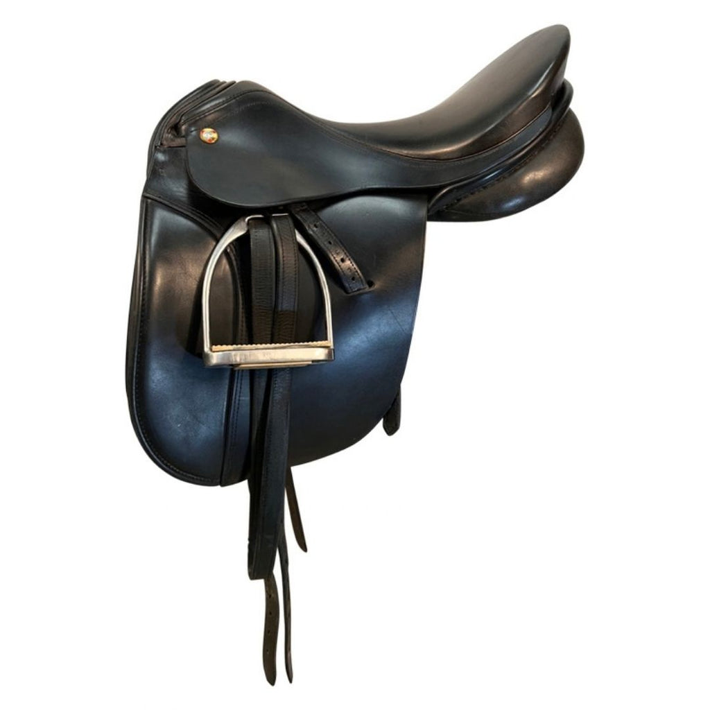Premium Leather Dressage Horse Saddle – Classic English Design with Stainless Steel Hardware