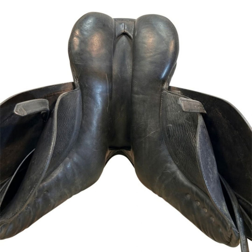 Premium Leather Dressage Horse Saddle – Classic English Design with Stainless Steel Hardware