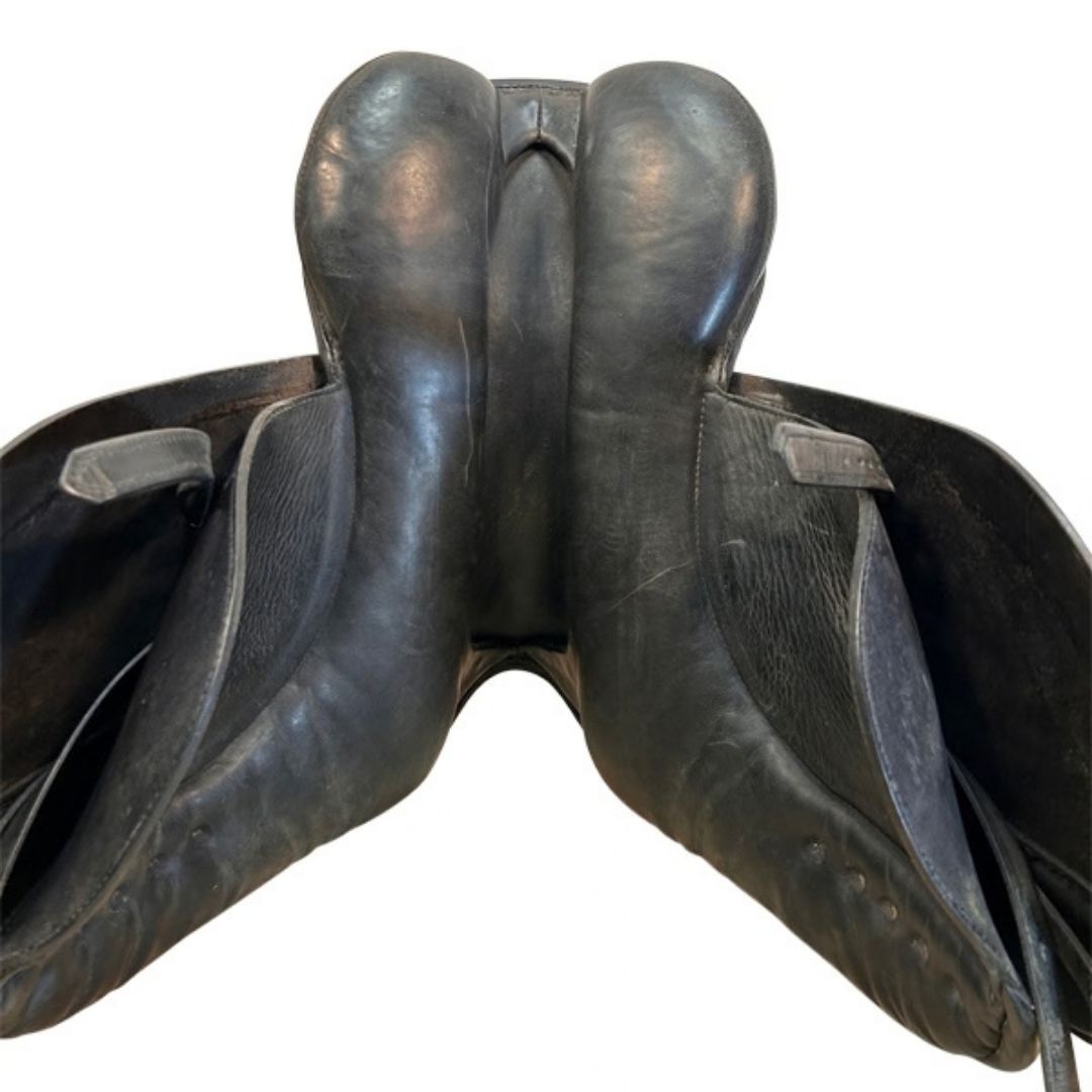 Premium Leather Dressage Horse Saddle – Classic English Design with Stainless Steel Hardware
